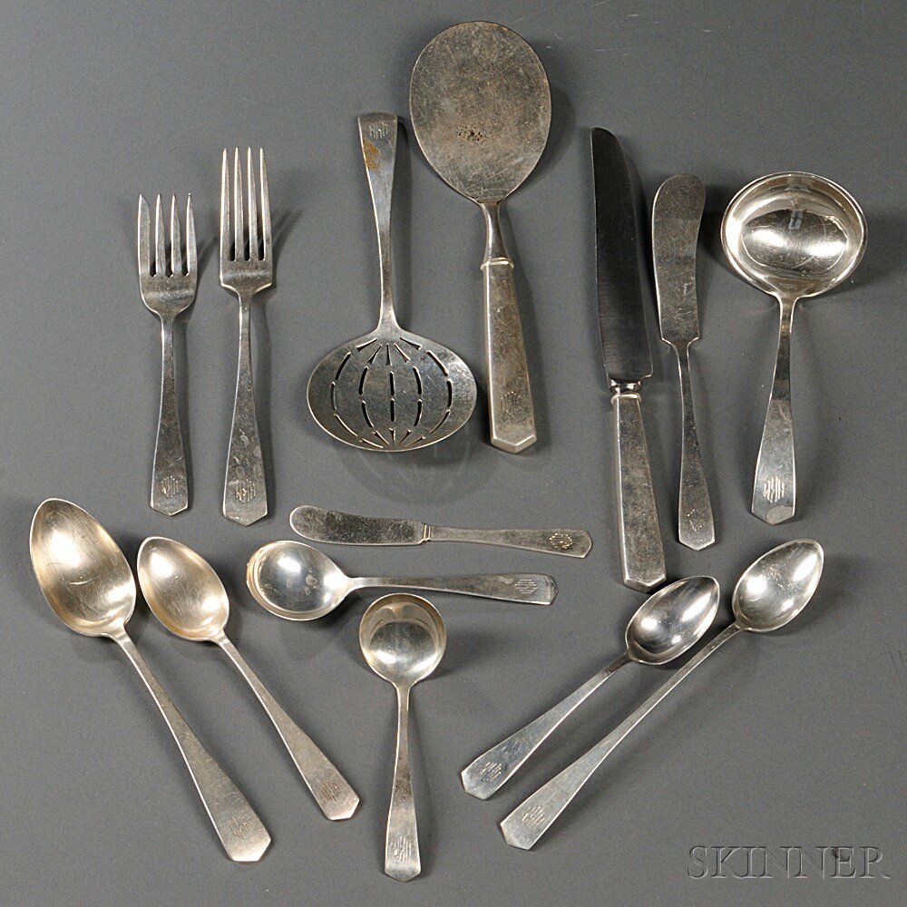 Appraisal: International Berkeley Colonial Pattern Sterling Silver Flatware Service Meriden Connecticut