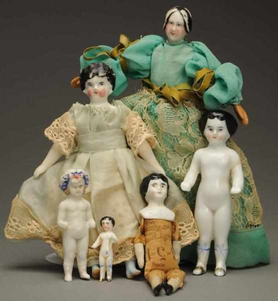 Appraisal: Lot of China Dolls Lady with rare bun hairstyle plate