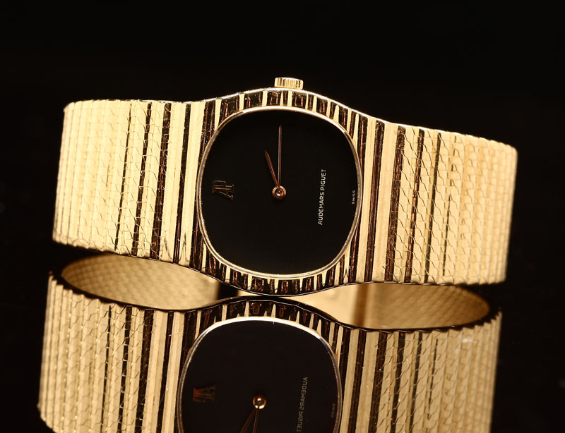 Appraisal: A ladies' Audemars Piguet K yellow gold wristwatch The matte