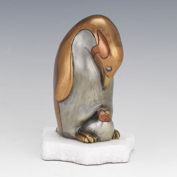 Appraisal: DAVID CHESNEY STUDIOS PENGUIN SCULPTURE H Bronze mother penguin and