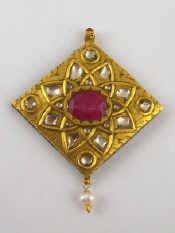 Appraisal: A yellow metal tests high carat gold cased ruby and