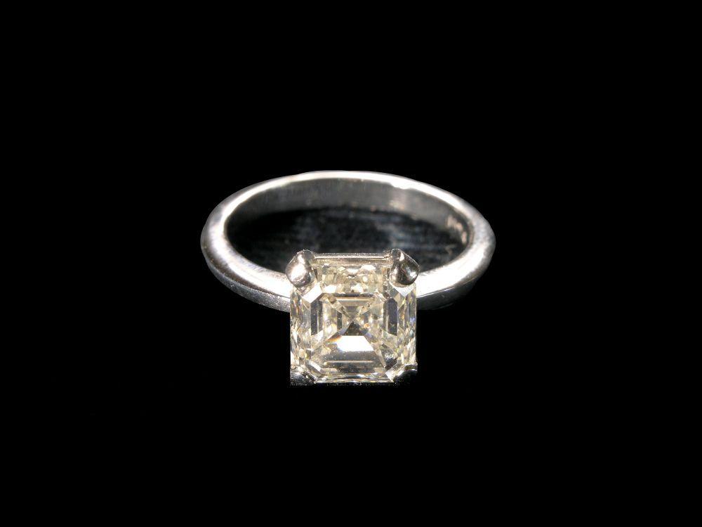 Appraisal: A platinum single stone diamond ring modern Ascher-cut carat accompanied