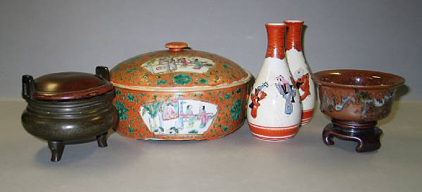 Appraisal: A group of Chinese and Japanese decorations Including a small