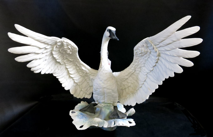 Appraisal: BOEHM FINE PORCELAIN TRUMPETER SWAN SCULPTURE limited edition the official