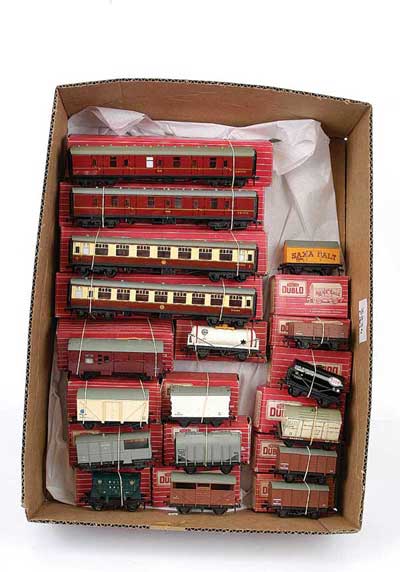 Appraisal: Hornby Dublo -rail a group of Superdetail Passenger and Goods