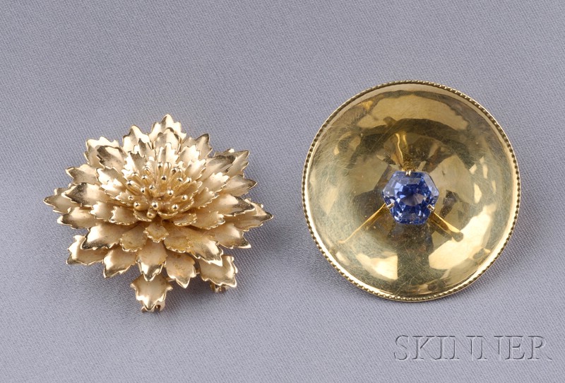 Appraisal: Two kt Gold Brooches a flower brooch signed Cartier maker's