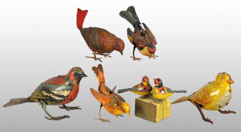 Appraisal: Lot of Tin Litho Bird Wind-Up Toys Description German and