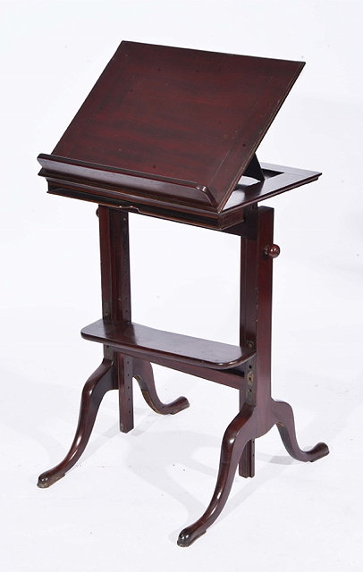 Appraisal: AN EDWARDIAN HEIGHT ADJUSTABLE READING OR MUSIC STAND with rectangular