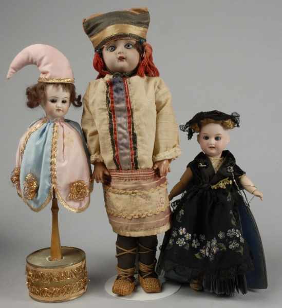 Appraisal: Lot of Dolls Description Sweet bisque head incised R DEP