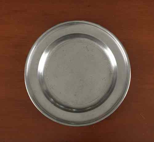 Appraisal: New York pewter plate ca bearing the touch of Frederick