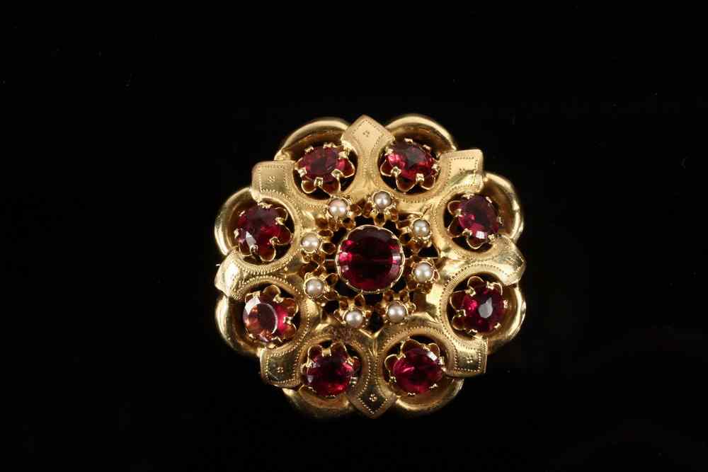 Appraisal: BROOCH - Antique Victorian K yellow gold handmade round brooch