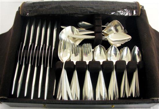 Appraisal: Reed Barton ''Diamond'' pattern sterling flatware carving knife and fork