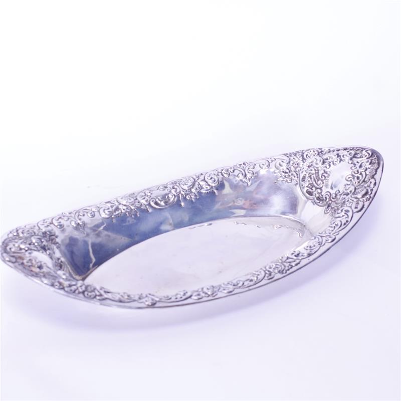 Appraisal: Sterling silver repousse floral serving bowl Troy Oz H x