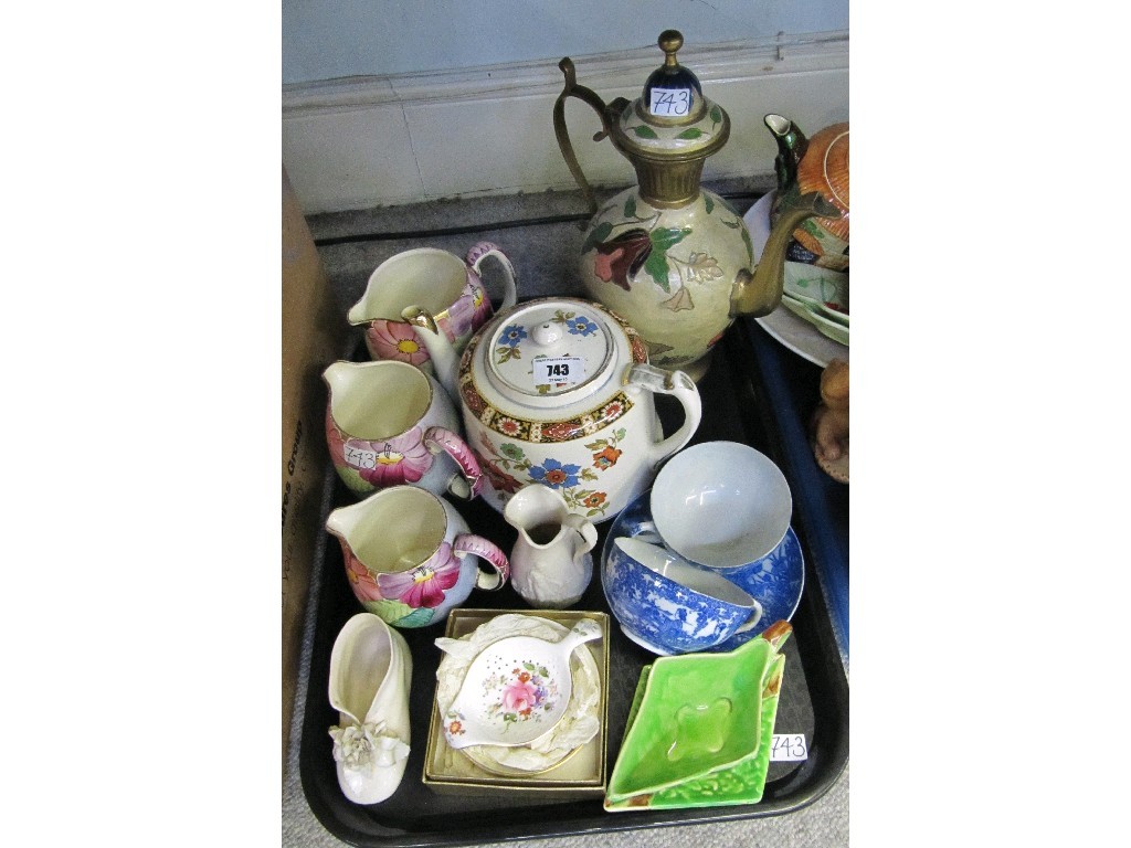 Appraisal: Tray lot of assorted wares to include Grays pottery