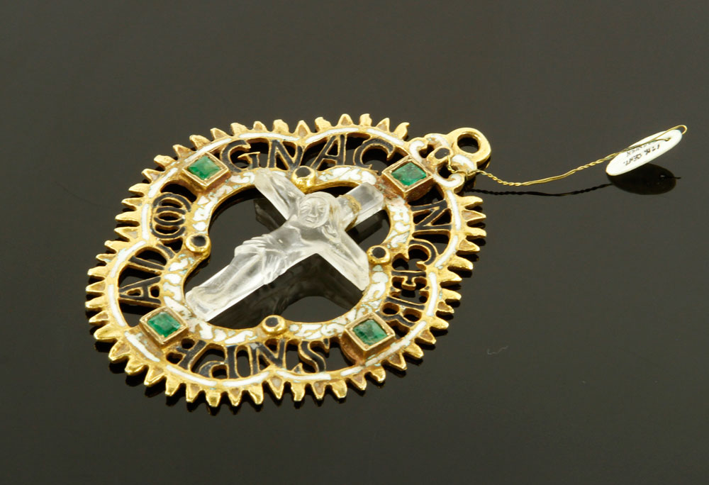 Appraisal: - K Gold Pendant K yellow gold pendant enameled with