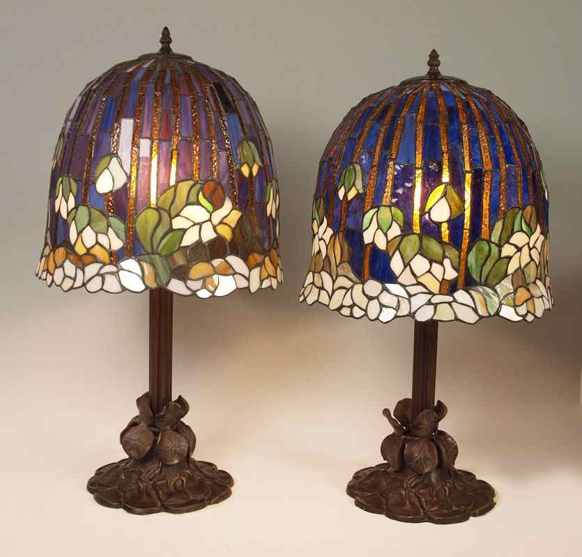 Appraisal: PAIR OF CONTEMPORARY LEADED GLASS LAMPS Long domed shades dia