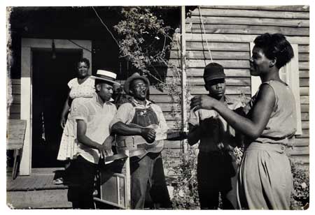 Appraisal: PHOTOS OF SOUTHERN BLACK SHARECROPPERS PHOTOGRAPHY RAMSEY FRED JR Group