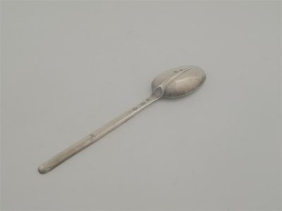 Appraisal: An early George II Irish marrow spoon with a plain