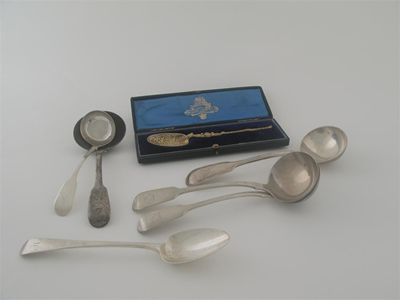 Appraisal: Five various small ladles a dessert spoon and a 'boxed'