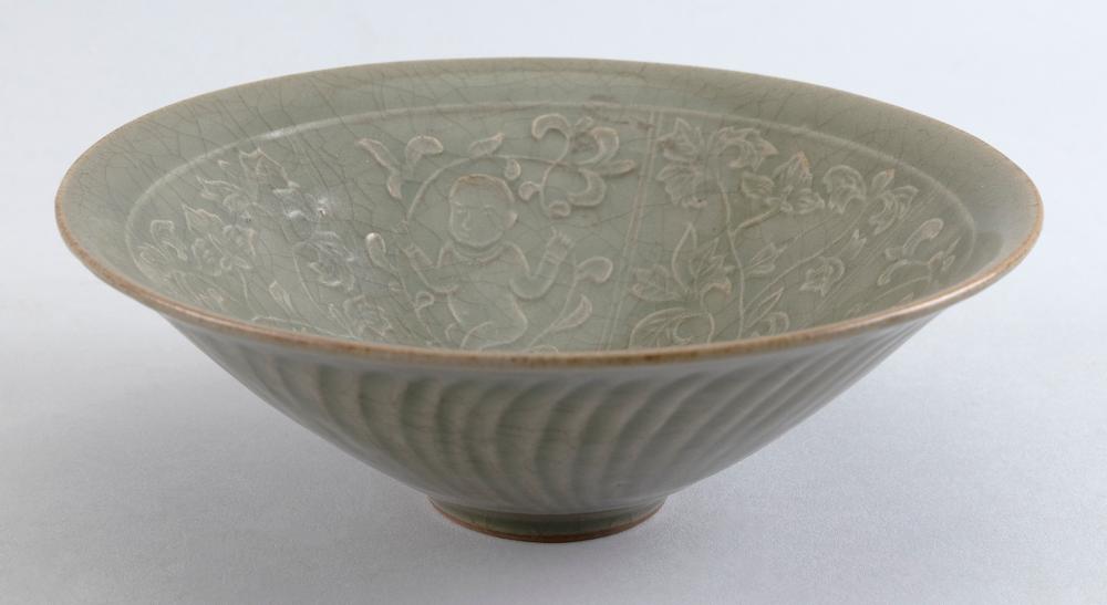 Appraisal: CHINESE LONGQUAN CELADON PORCELAIN BOWL TH CENTURY HEIGHT DIAMETER CHINESE