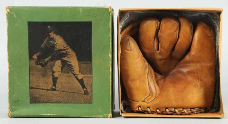 Appraisal: Joe Gordon Personal Model Baseball Fielder Glove Glove comes in