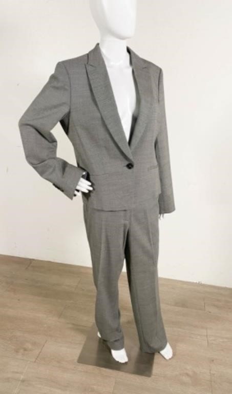 Appraisal: Lot includes grey Stellita fit blazer size tag still attached