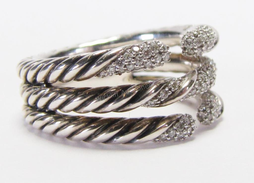 Appraisal: A NEW David Yurman Willow Collection three-row ring sterling silver