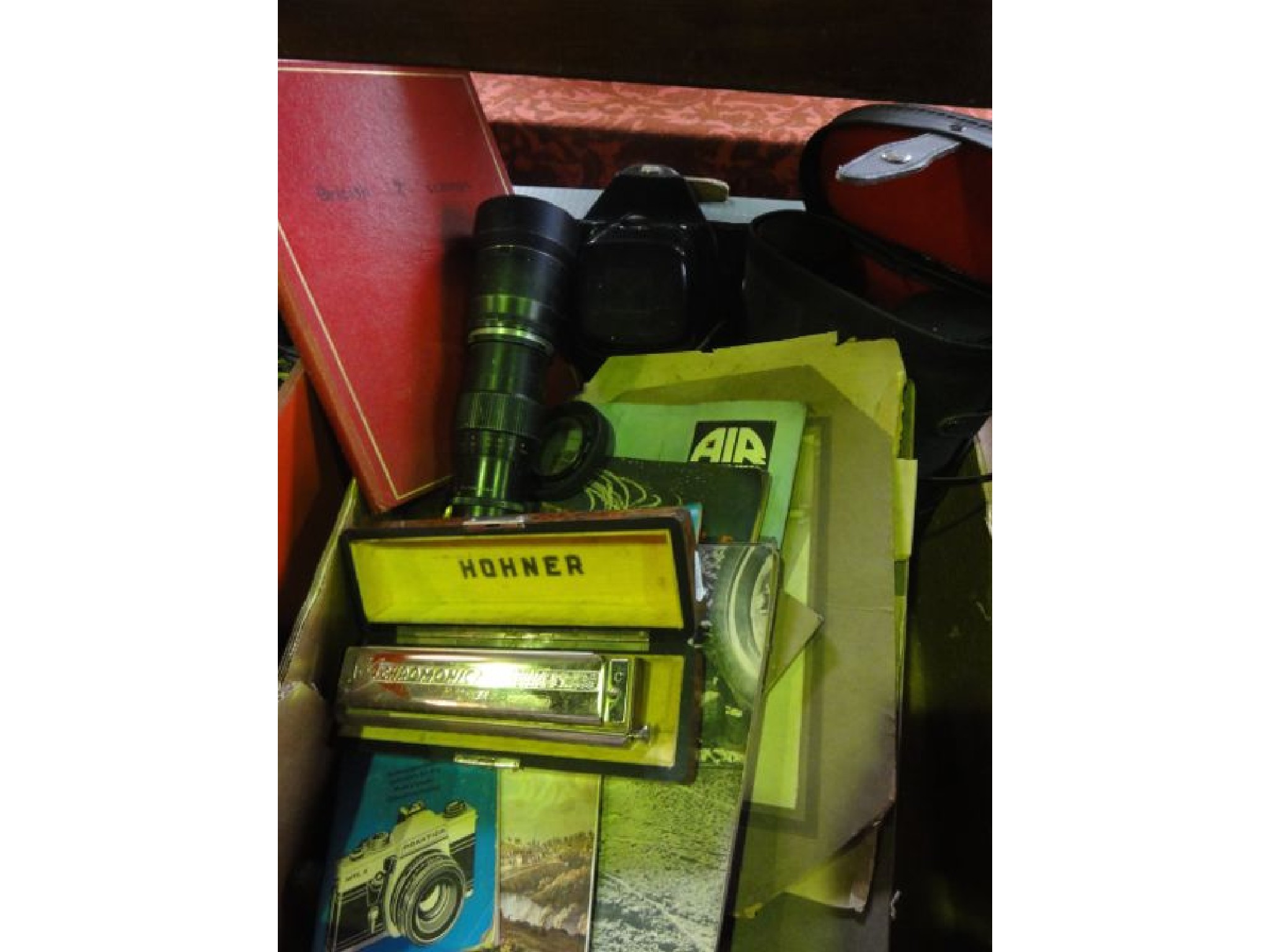 Appraisal: A boxed miscellaneous collection to include Pyrene fire extinguisher a