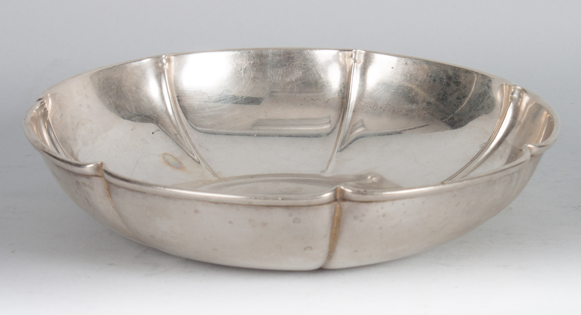 Appraisal: Randahl sterling silver scalloped bowl mid- th century in Diam