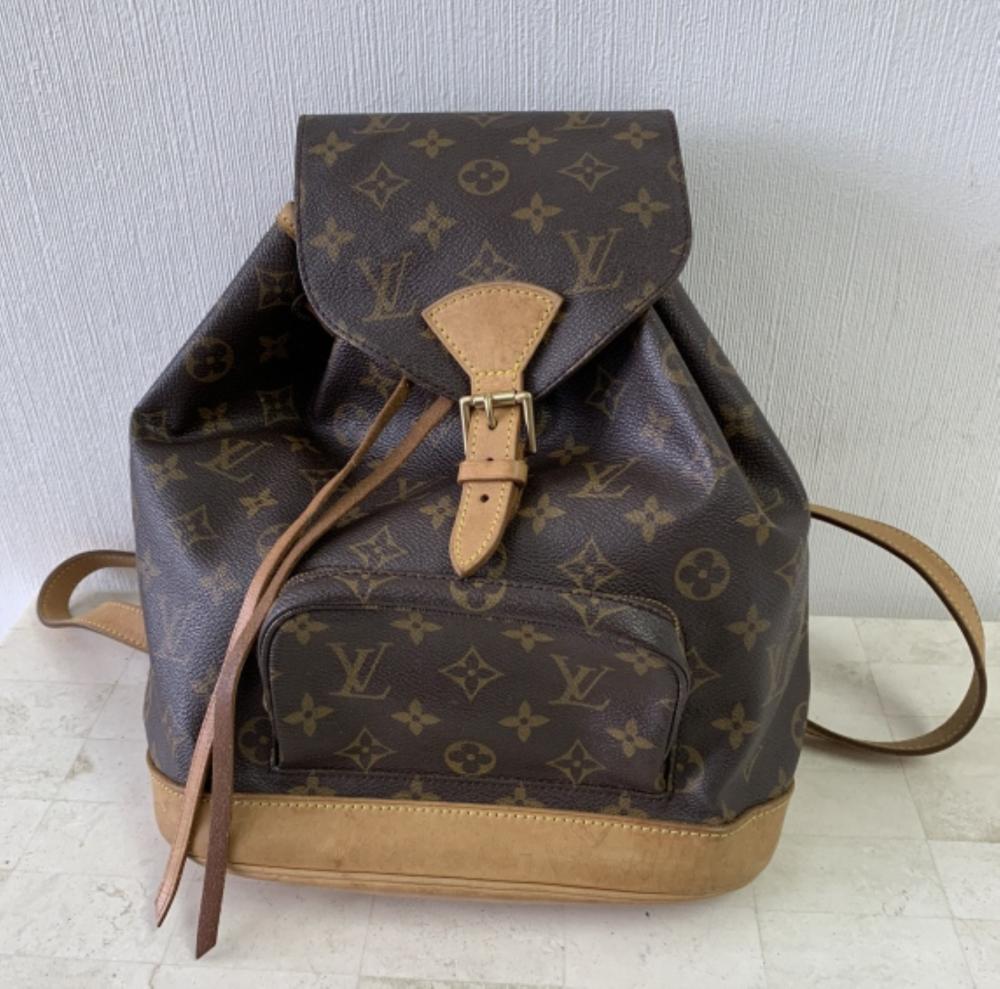 Appraisal: LOUIS VUITTON BROWN MONTSOURIS SHOULDER BAGLouis Vuitton brown Montsouris shoulder