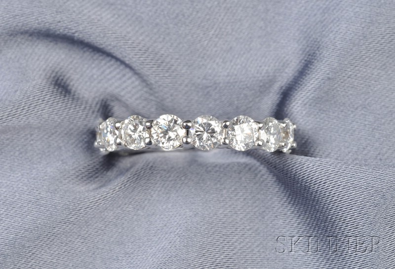 Appraisal: kt White Gold and Diamond Band set with sixteen full-cut