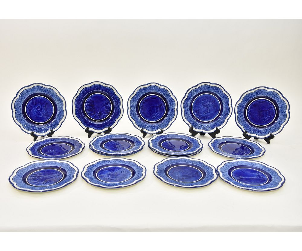 Appraisal: Set of Fifteen Wedgwood Plates Set of Wedgwood blue decorated