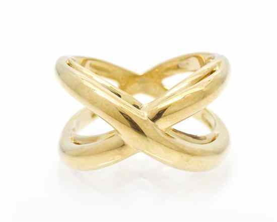 Appraisal: An Karat Yellow Gold Ring in a crisscross design Hand