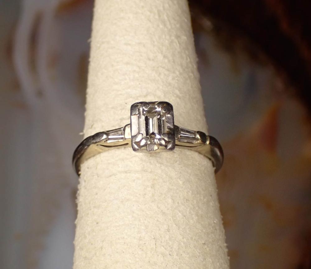 Appraisal: DIAMOND FOURTEEN KARAT WHITE GOLD AND PLATINUM RING The antique