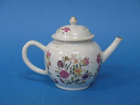 Appraisal: A CHINESE FAMILLE ROSE TEAPOT AND COVER of bullet-shape enamelled