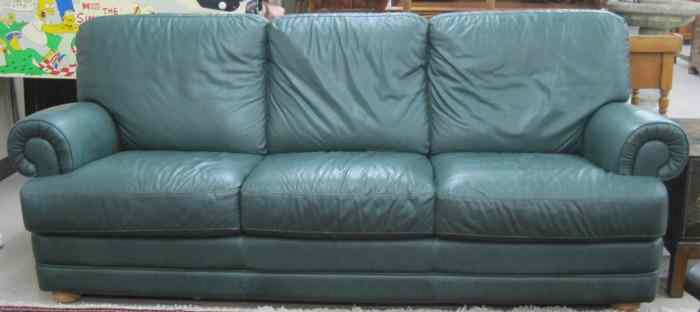 Appraisal: CONTEMPORARY GREEN LEATHER SOFA Italian made recent production with overall