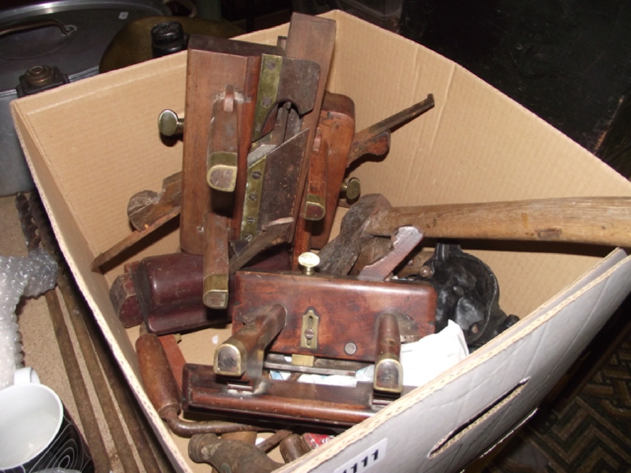 Appraisal: A small collection of good quality vintage carpentry moulding planes