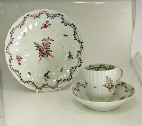 Appraisal: A New Hall tea cup and saucer of ribbed form