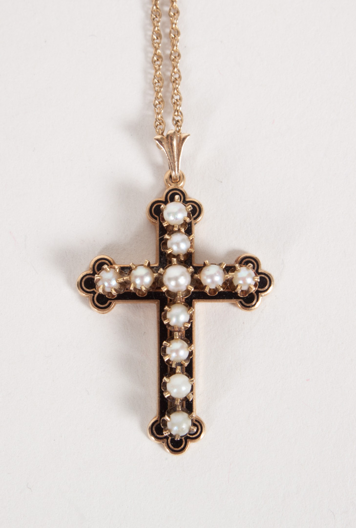 Appraisal: Enameled K gold seed pearl cross pendant in L on