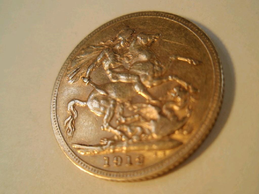 Appraisal: A George V gold sovereign