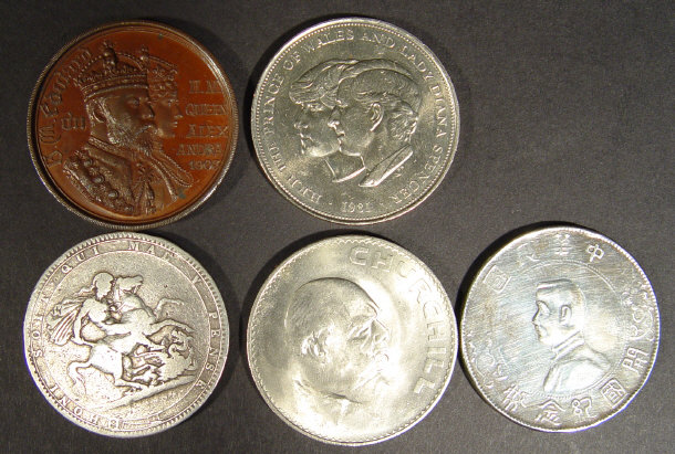 Appraisal: silver crown two later crowns a Republic of China coin