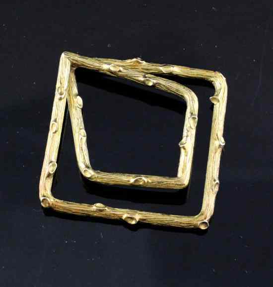 Appraisal: A French ct gold clip retailed by Jacques Cartier of