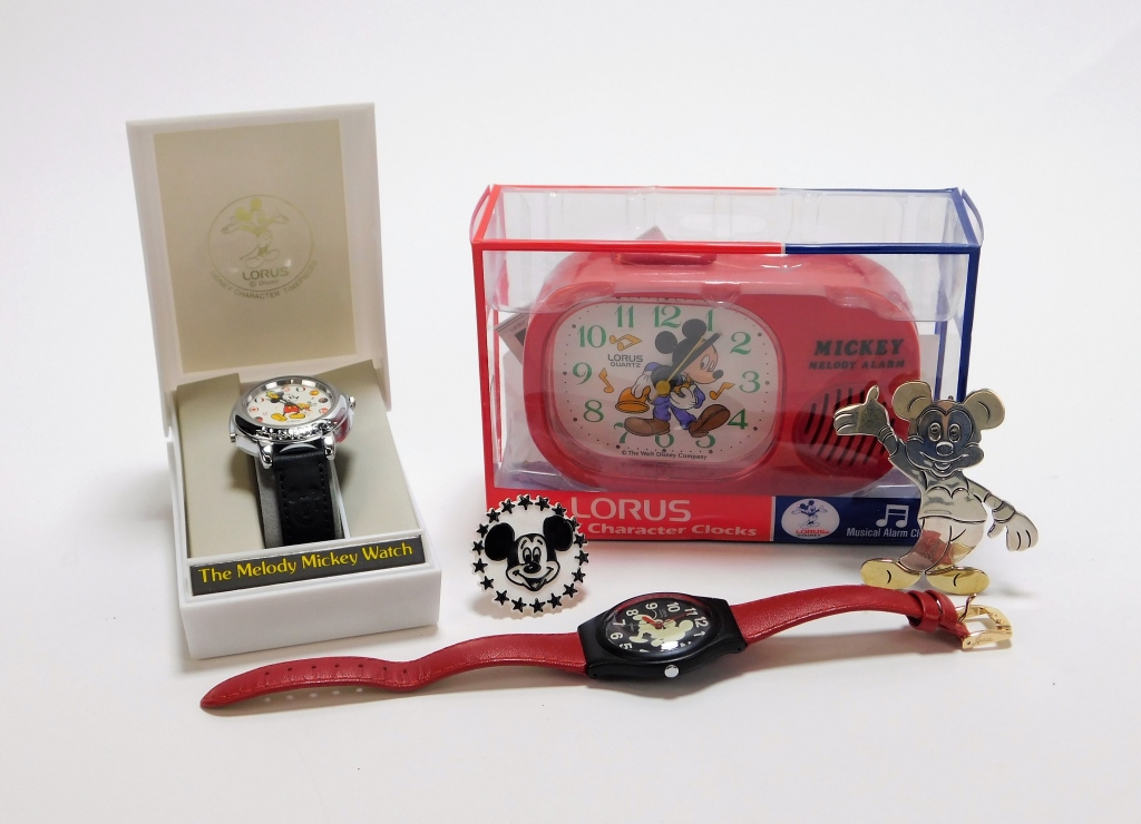 Appraisal: PC LORUS OTHER WALT DISNEY WATCHES PIN Japan Mexico th