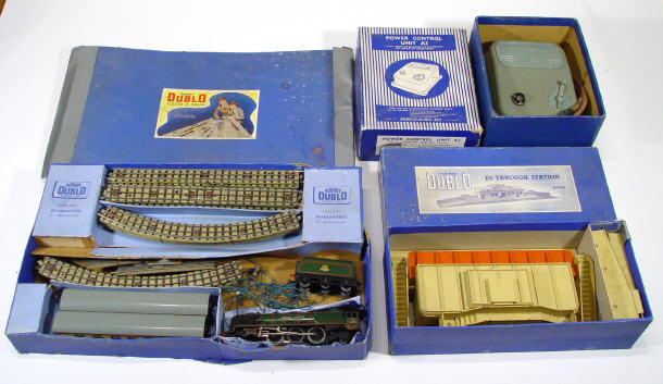 Appraisal: Boxed Hornby Dublo train set with Duchess of Montrose locomotive