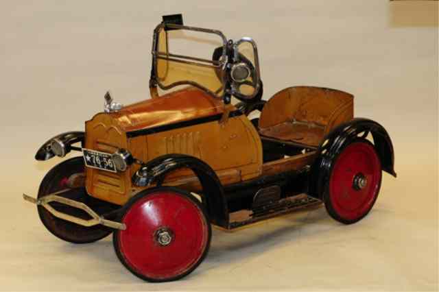 Appraisal: AMERICAN NATIONAL PACKARD PEDAL CAR An all original car pressed