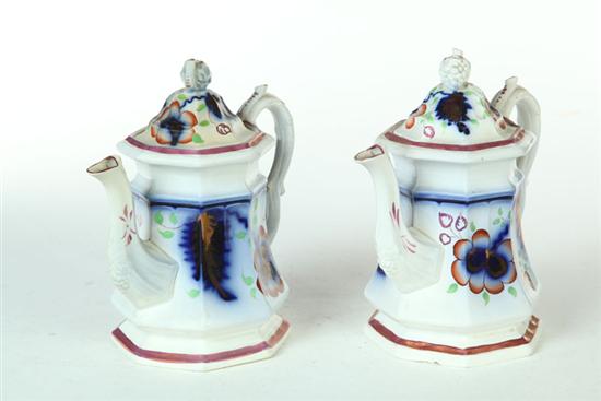 Appraisal: GROUP OF GAUDY IRONSTONE CARNATION PATTERN A pair of ''h