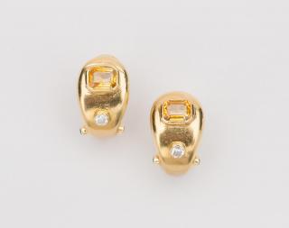 Appraisal: K Yellow Gold Sapphire and Diamond Earrings K YELLOW GOLD