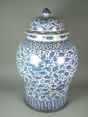 Appraisal: Large Chinese blue and white baluster jar with domed cover