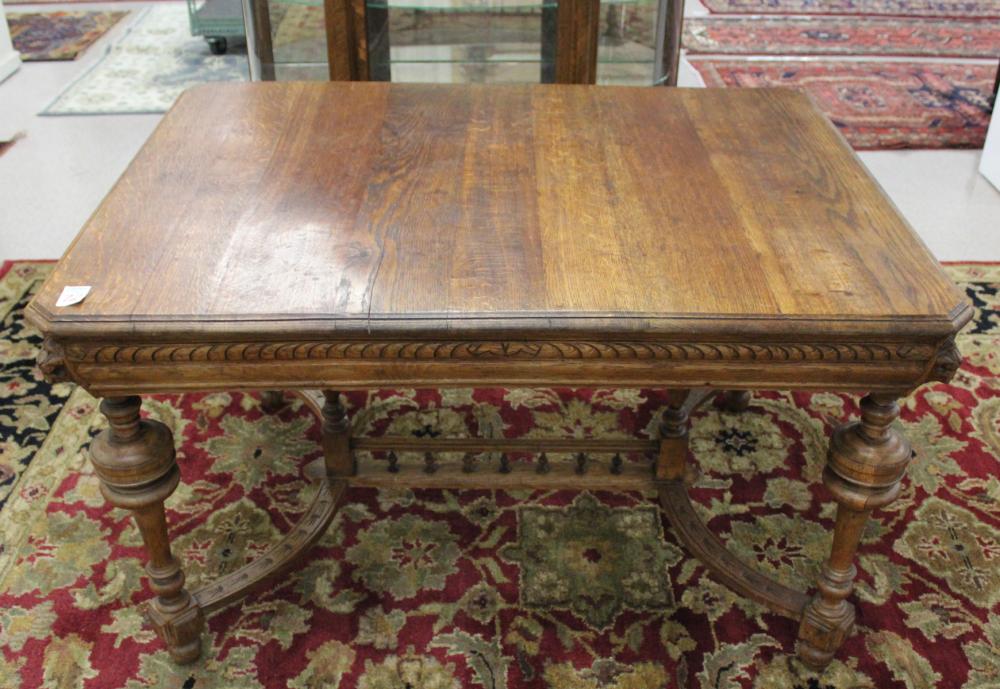 Appraisal: WILLIAM MARY STYLE OAK DINING TABLE Continental th century the