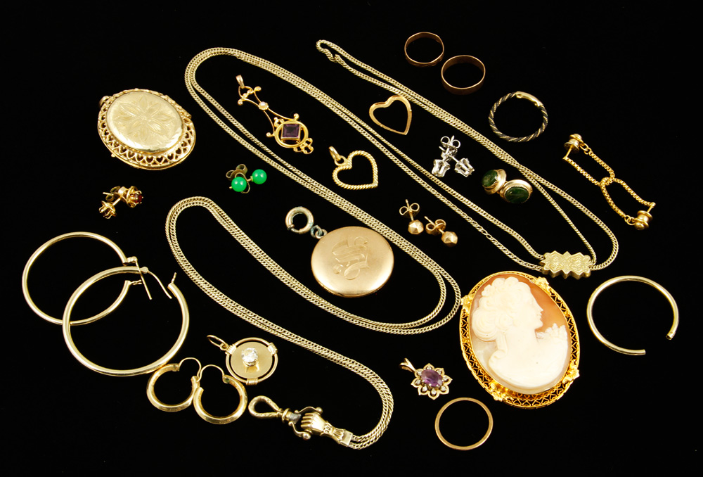 Appraisal: - K Gold Jewelry Collection Collection of K jewelry to